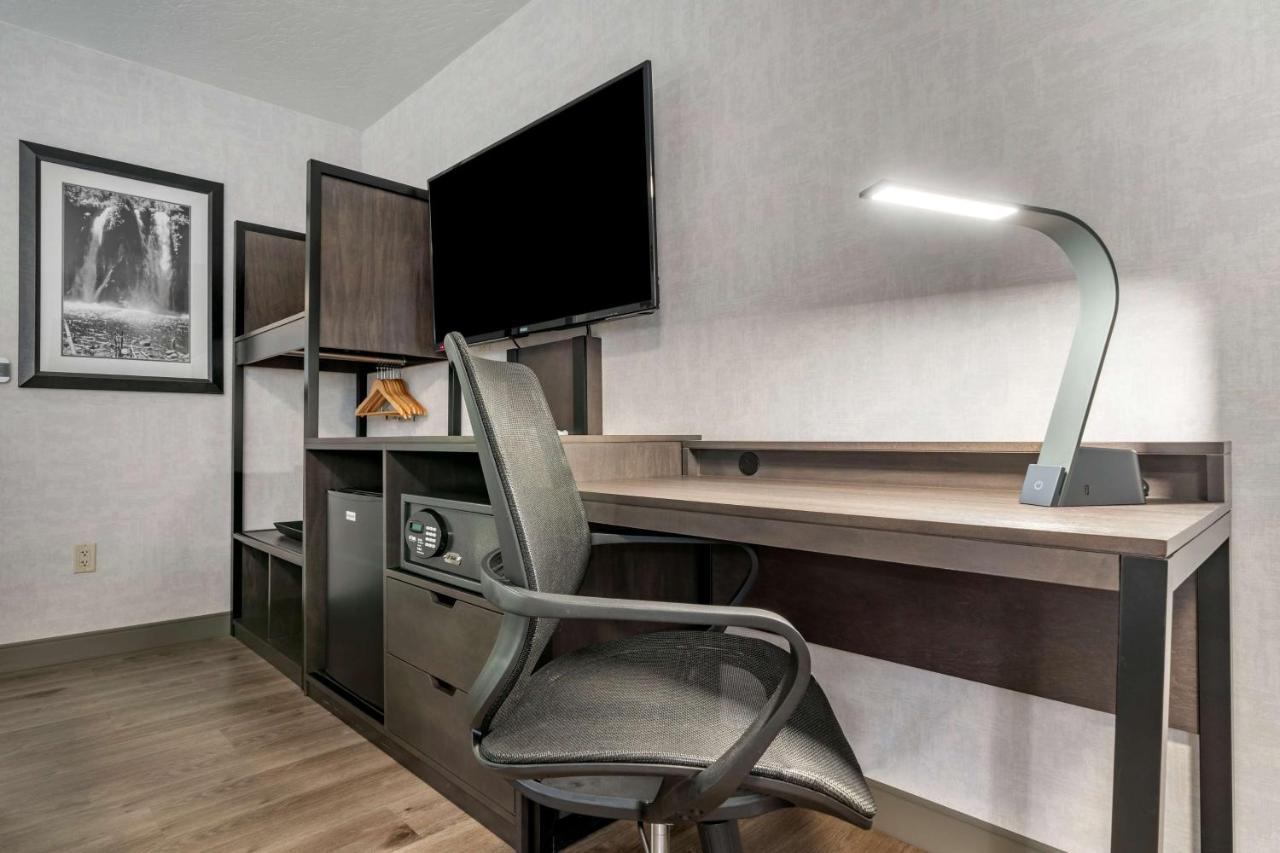 Western Hilltop Hotel 3*