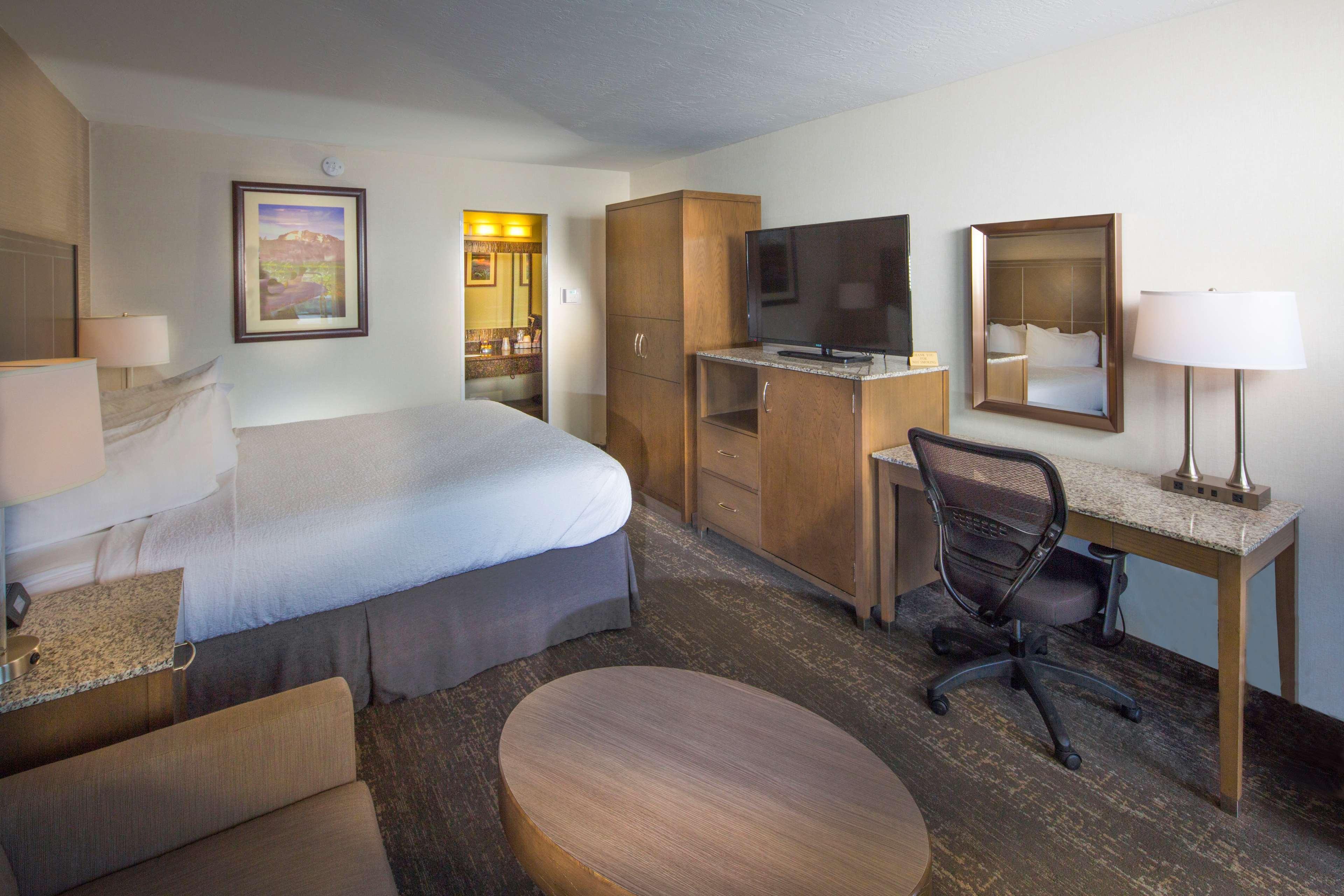 Western Hilltop Hotel 3*