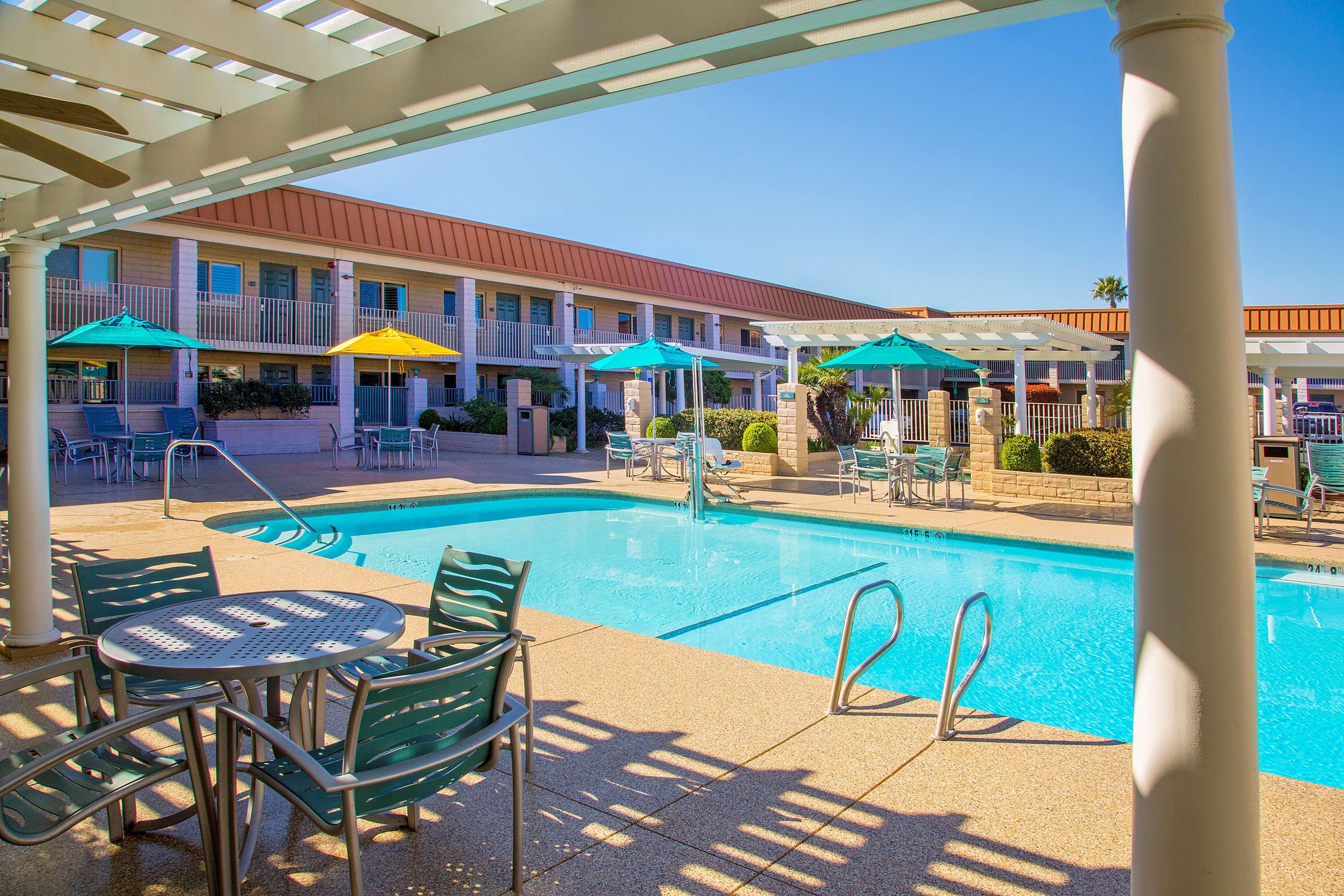 Western Hilltop Hotel 3*