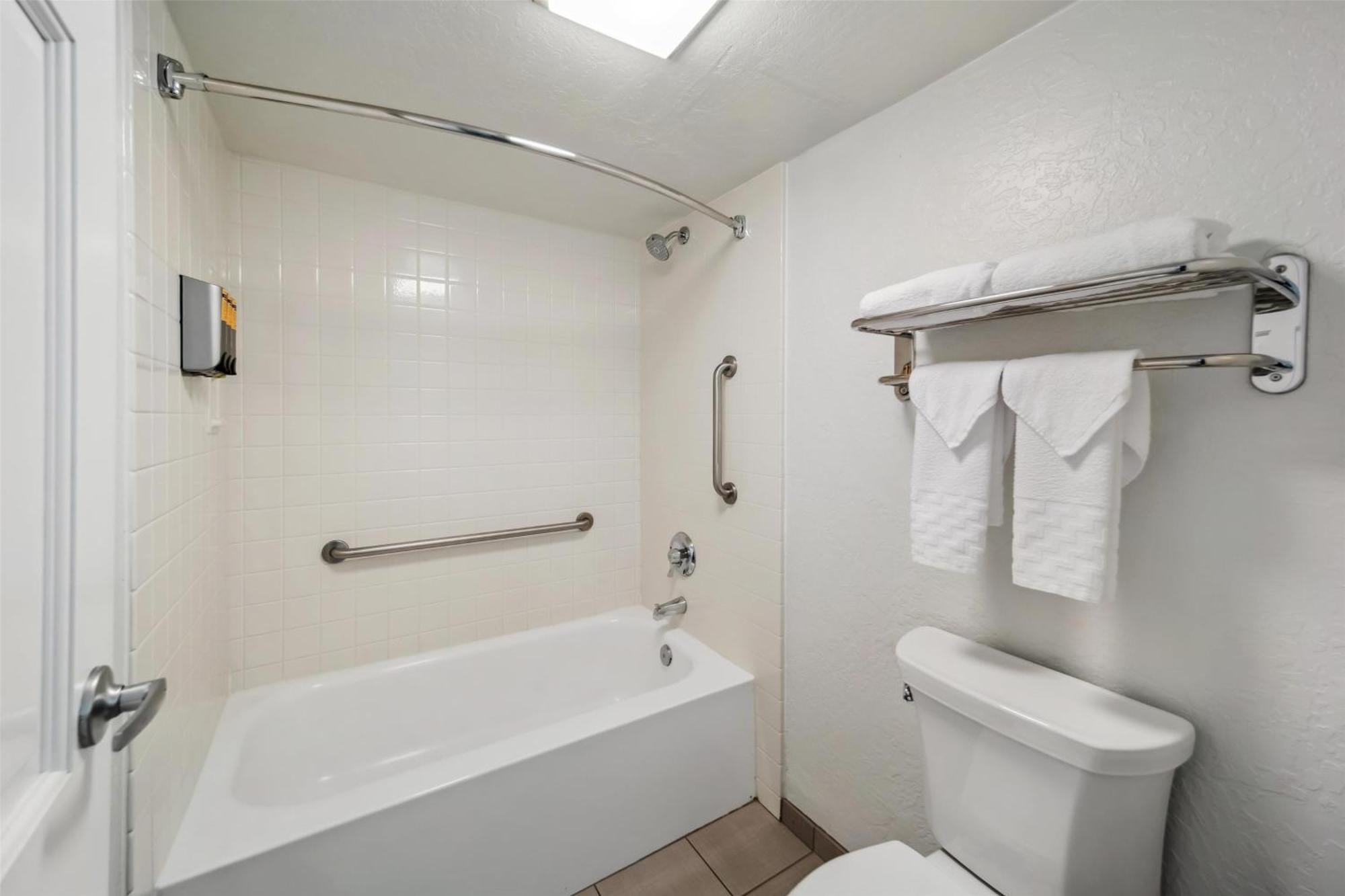 Western Hilltop Hotel 3*