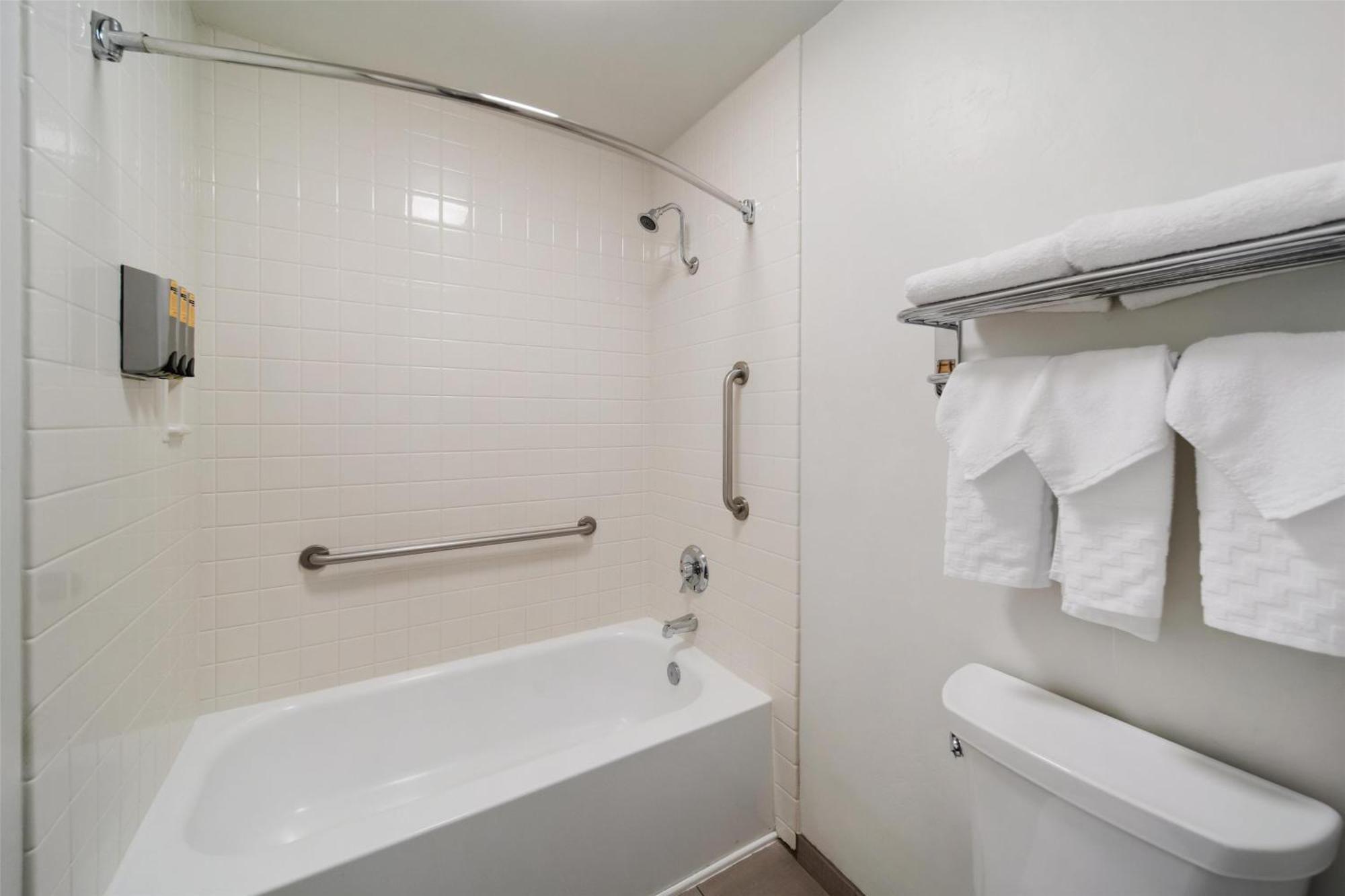 Hotel Western Hilltop 3*