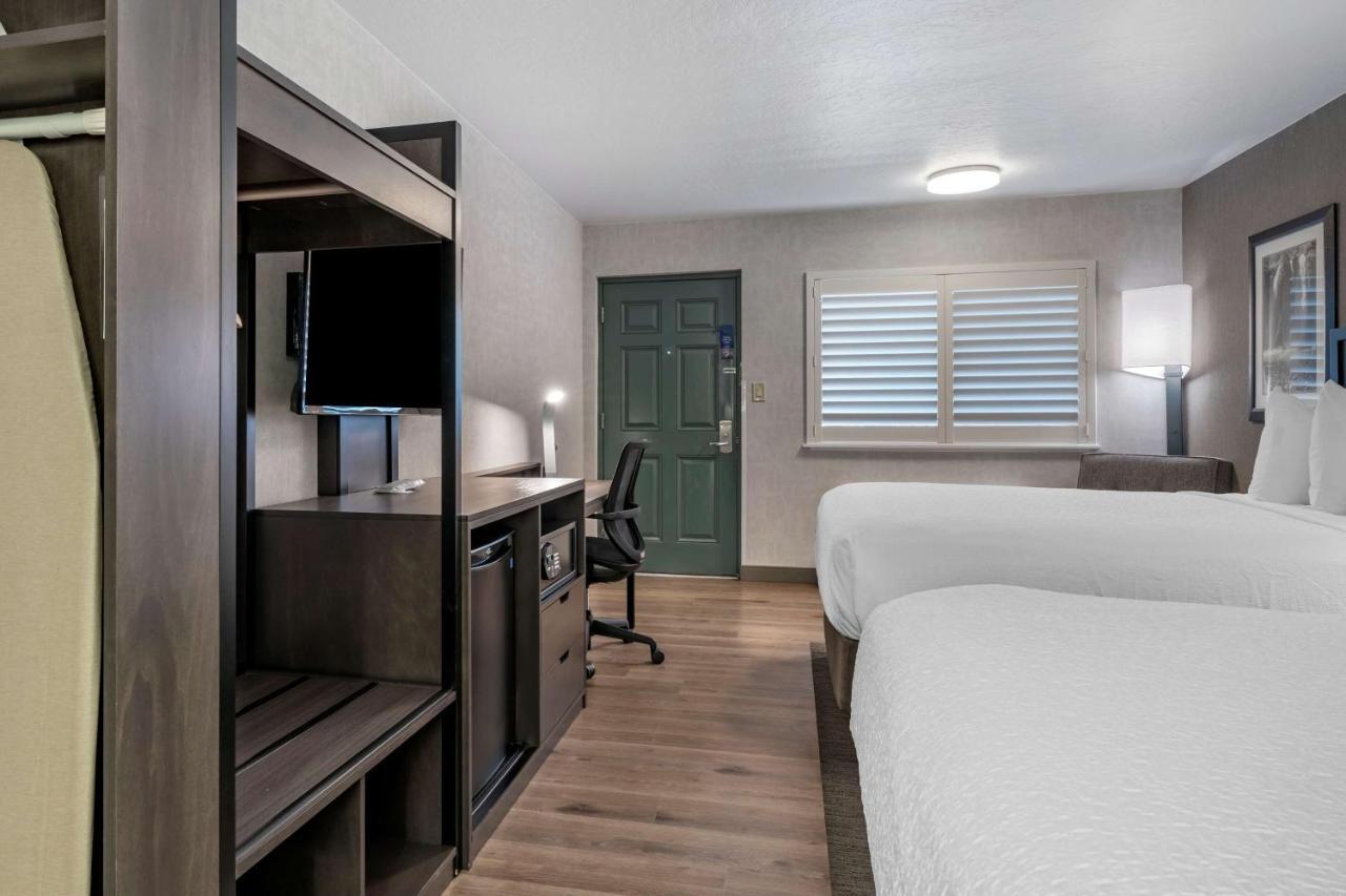 Hotel Western Hilltop