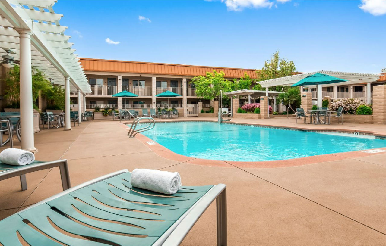 Western Hilltop 3* Redding